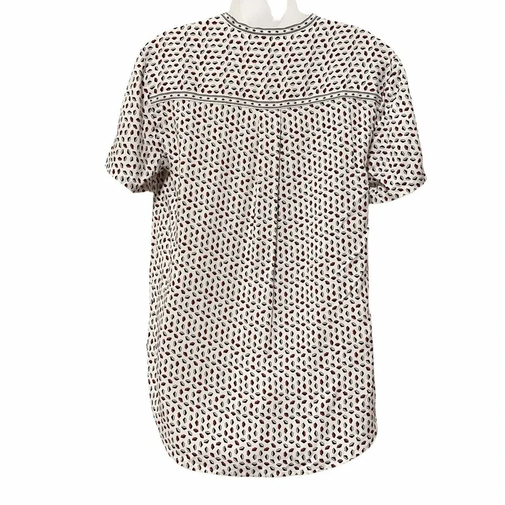 Max Studio White and Black Lip Patterned Blouse - Picture 5 of 12
